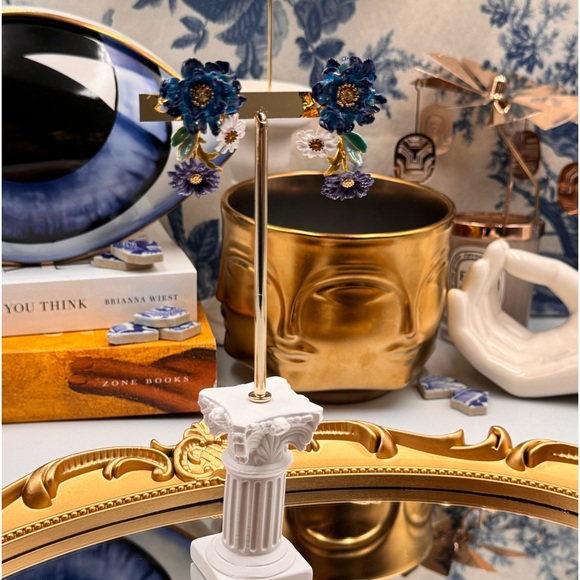 🆕 LES NEREIDES 🧿 NIB Blue Flower and White Daisy Earring - Picture 13 of 16